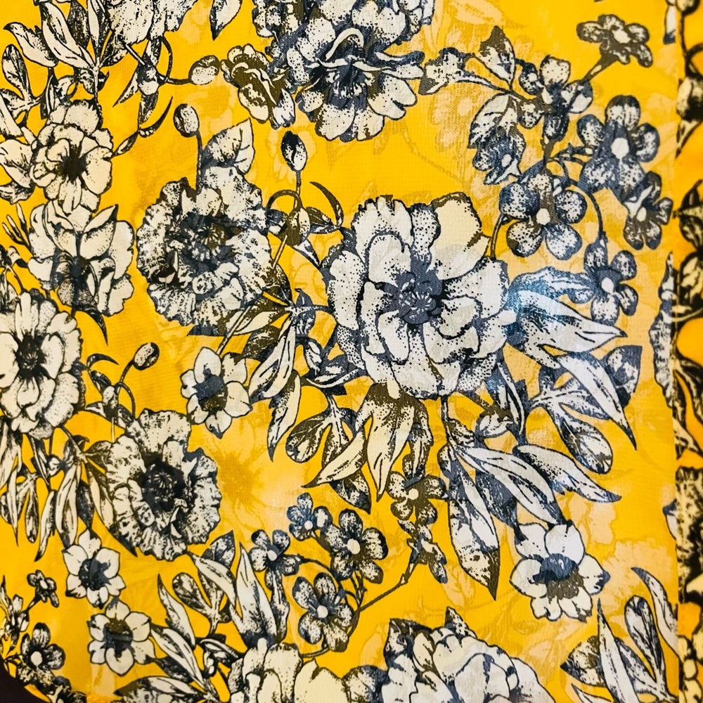 Liz Claiborne Yellow Floral Blouse - Picture 2 of 3